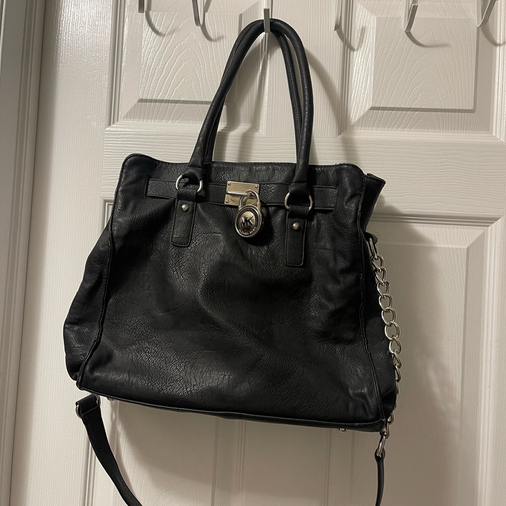 Handbags - Picture 2 of 5